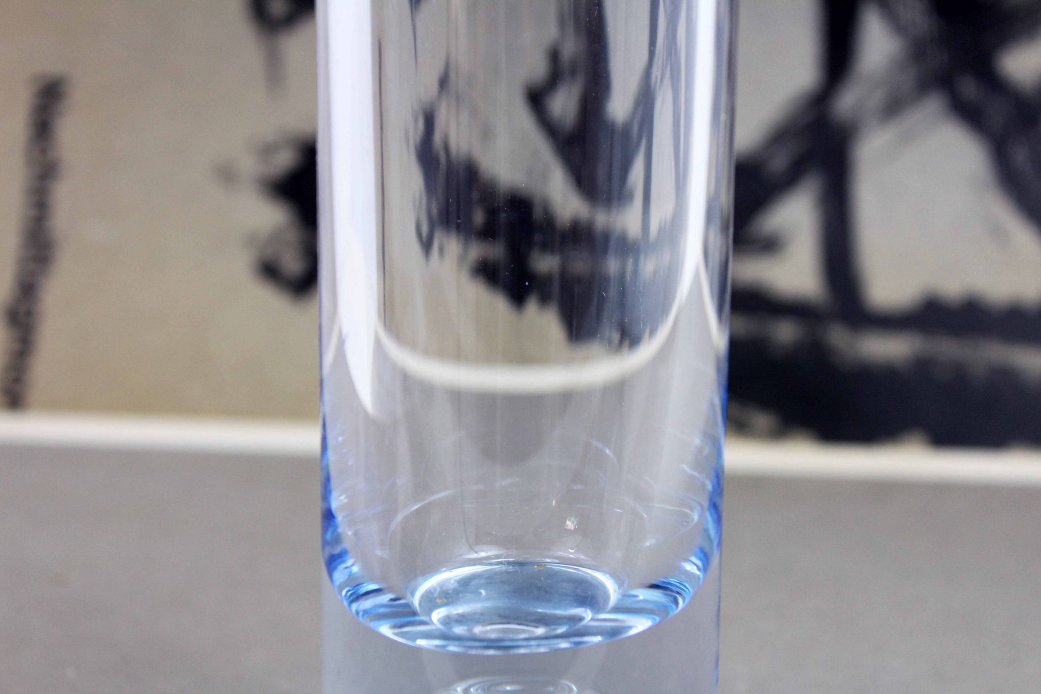 Vase vintage en verre bleu
