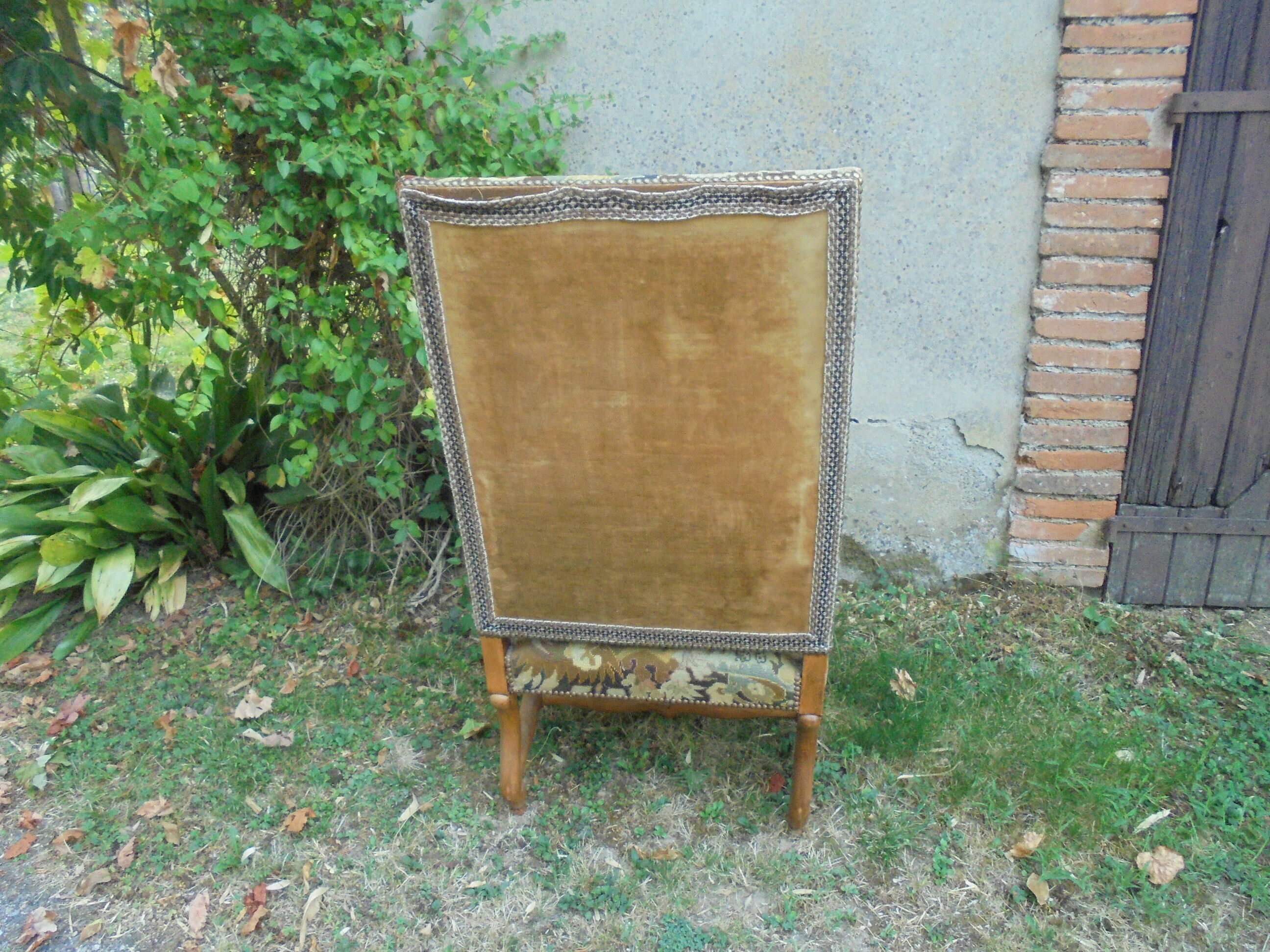 Louis XIII style armchair with tapestry