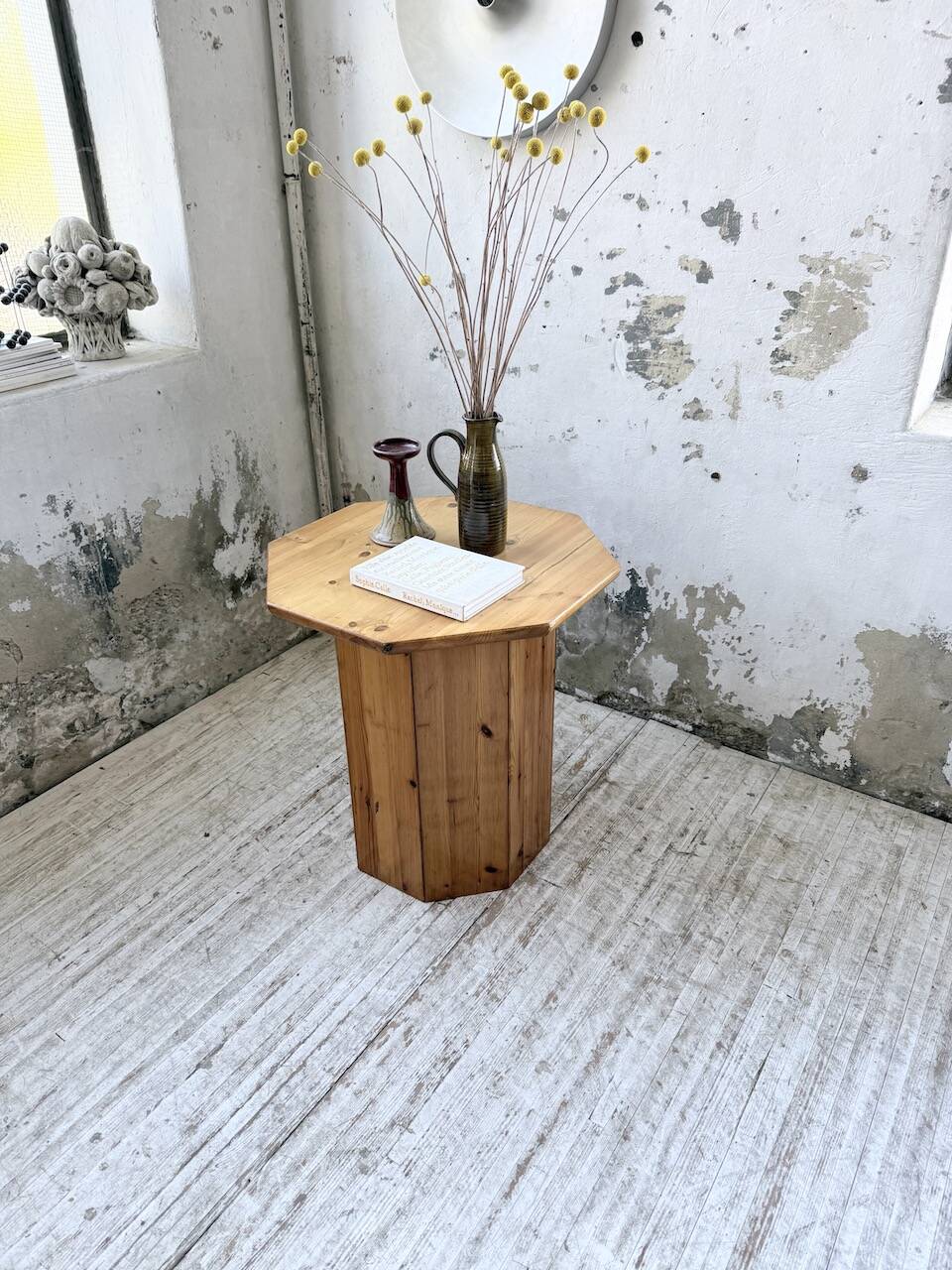 Hexagonal console table guéridon Regain pine 1970