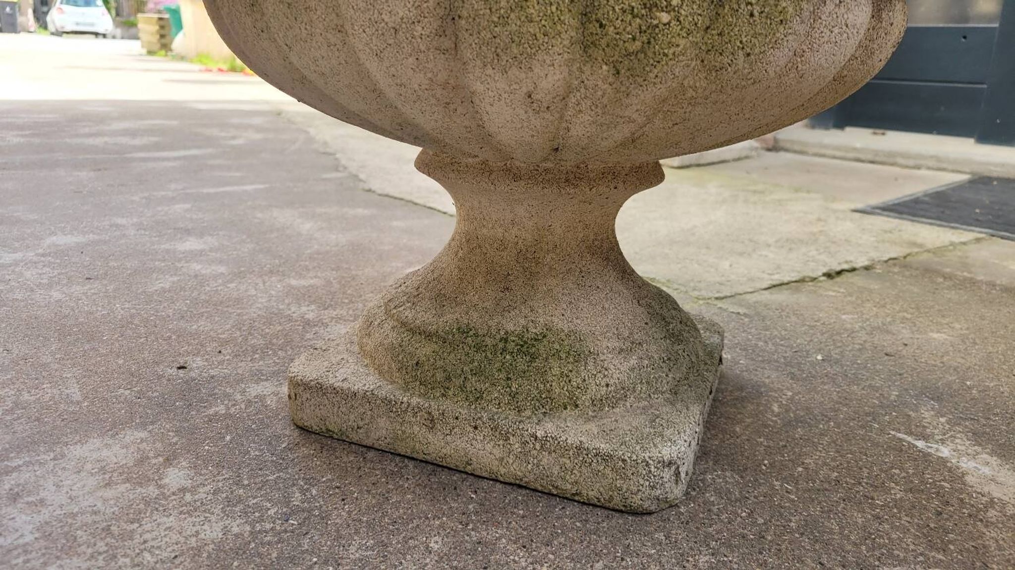 Pair of medicis vases in old reconstituted stone 1950s