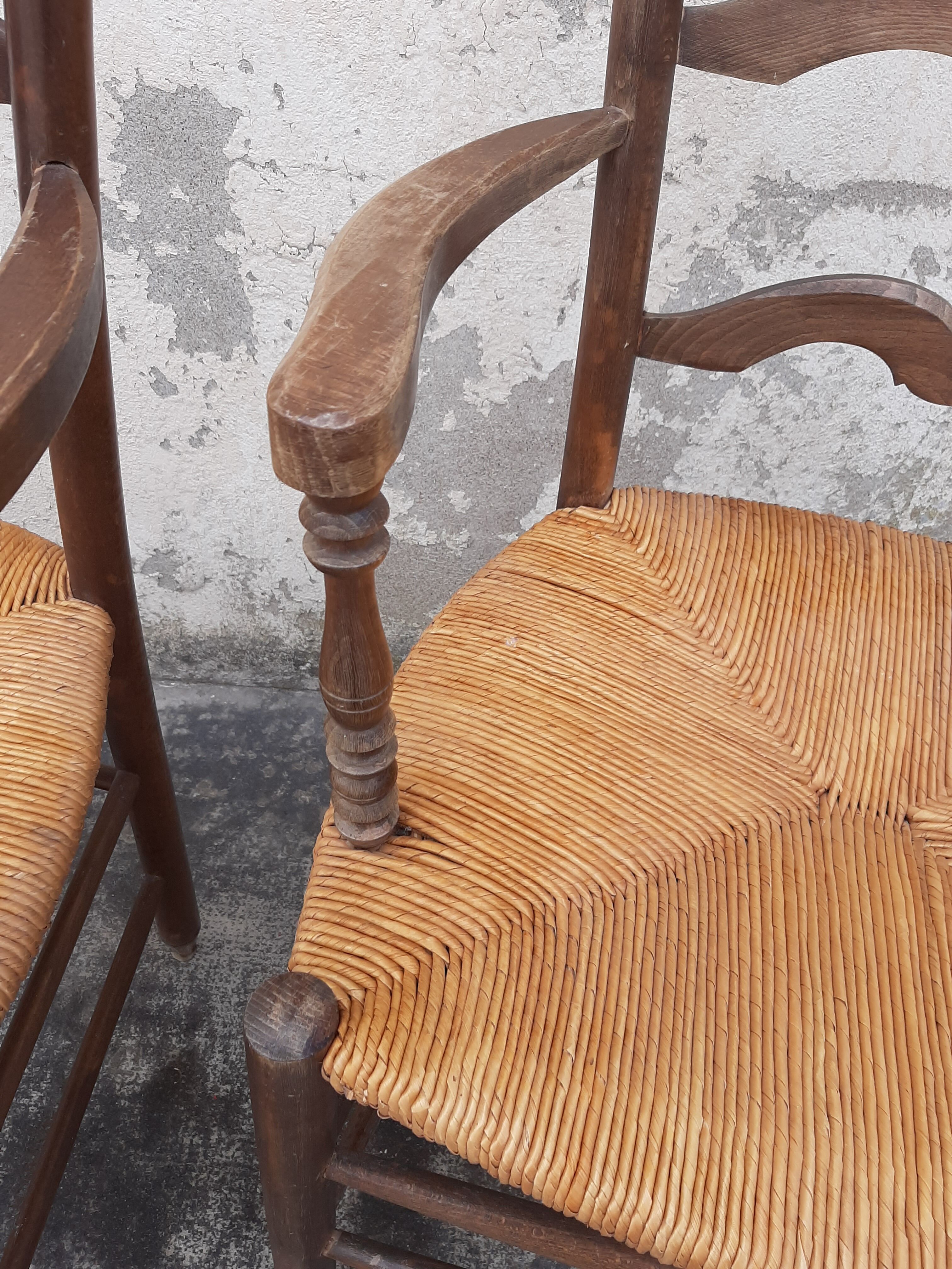 Paire de fauteuils rustique en chêne