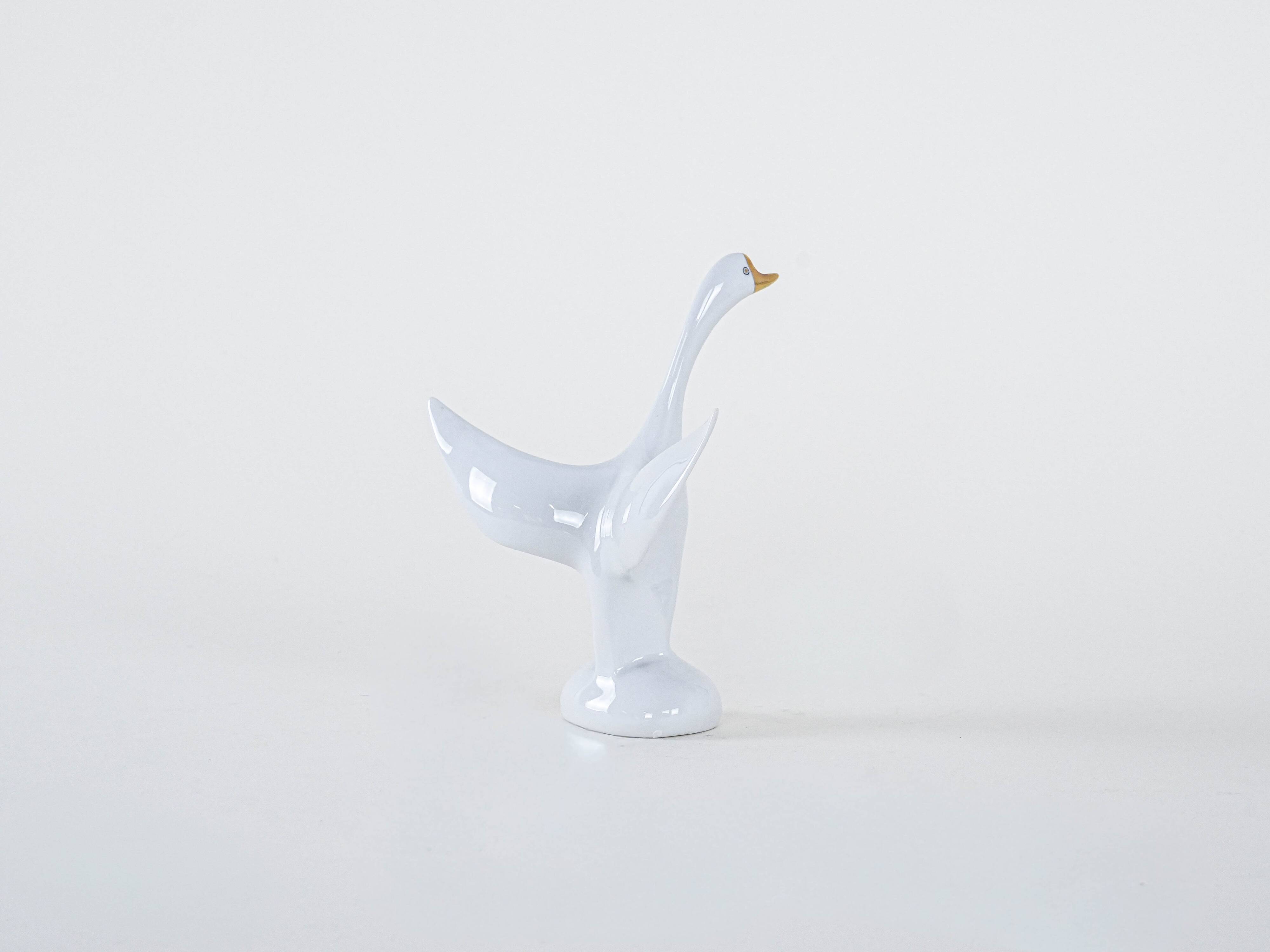 Porcelain goose figurine, Hungarian design, 1960s,manufactured by Holloháza