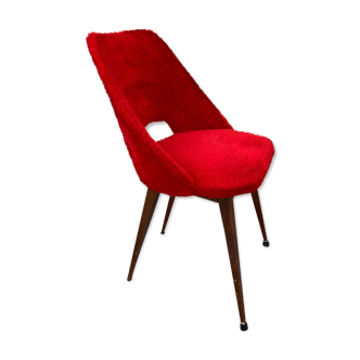 Barrel chair in red moumoute