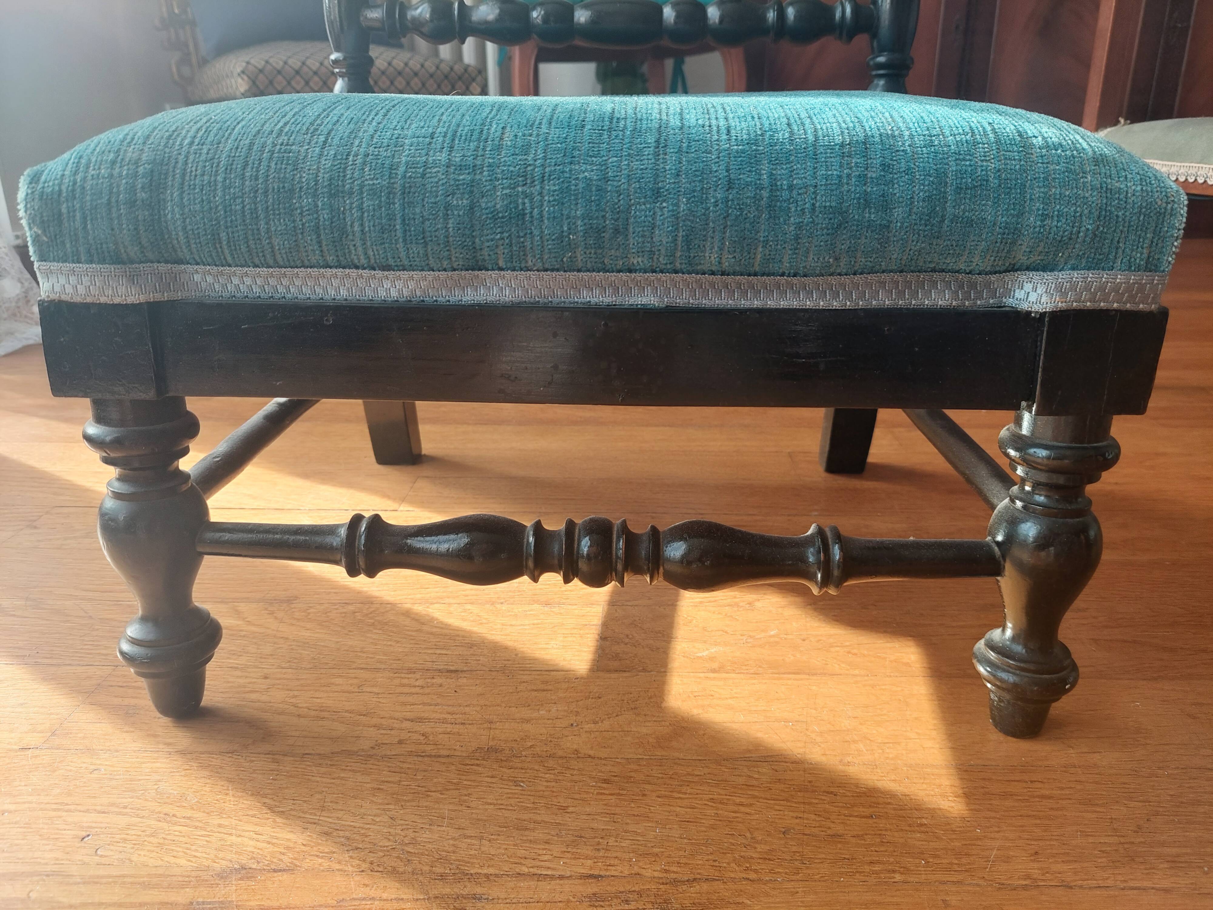 Antique prie-dieu chair in twisted black wood and blue velvet seat