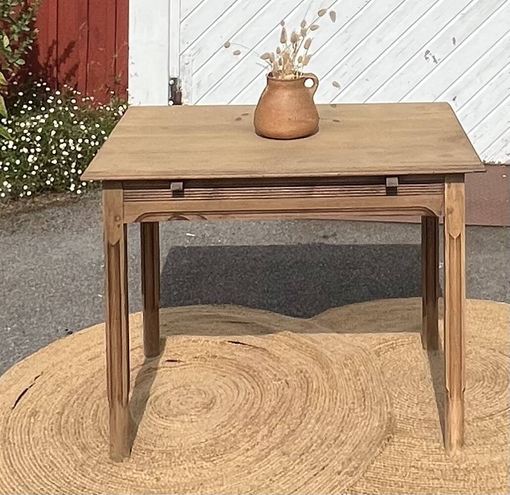 Antique table in solid raw oak for 4 people