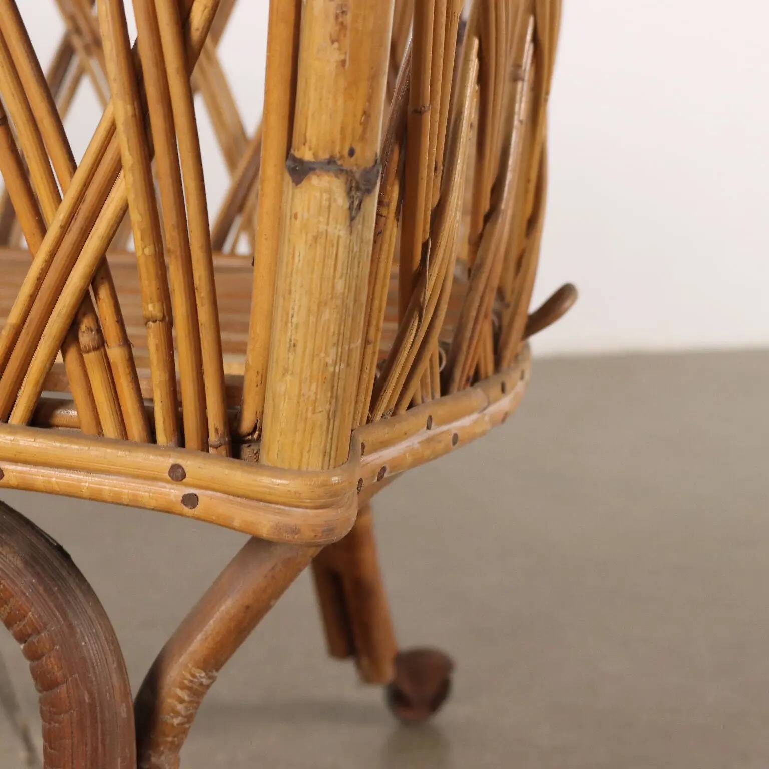 Vintage cradle from the 1960s, bamboo structure.