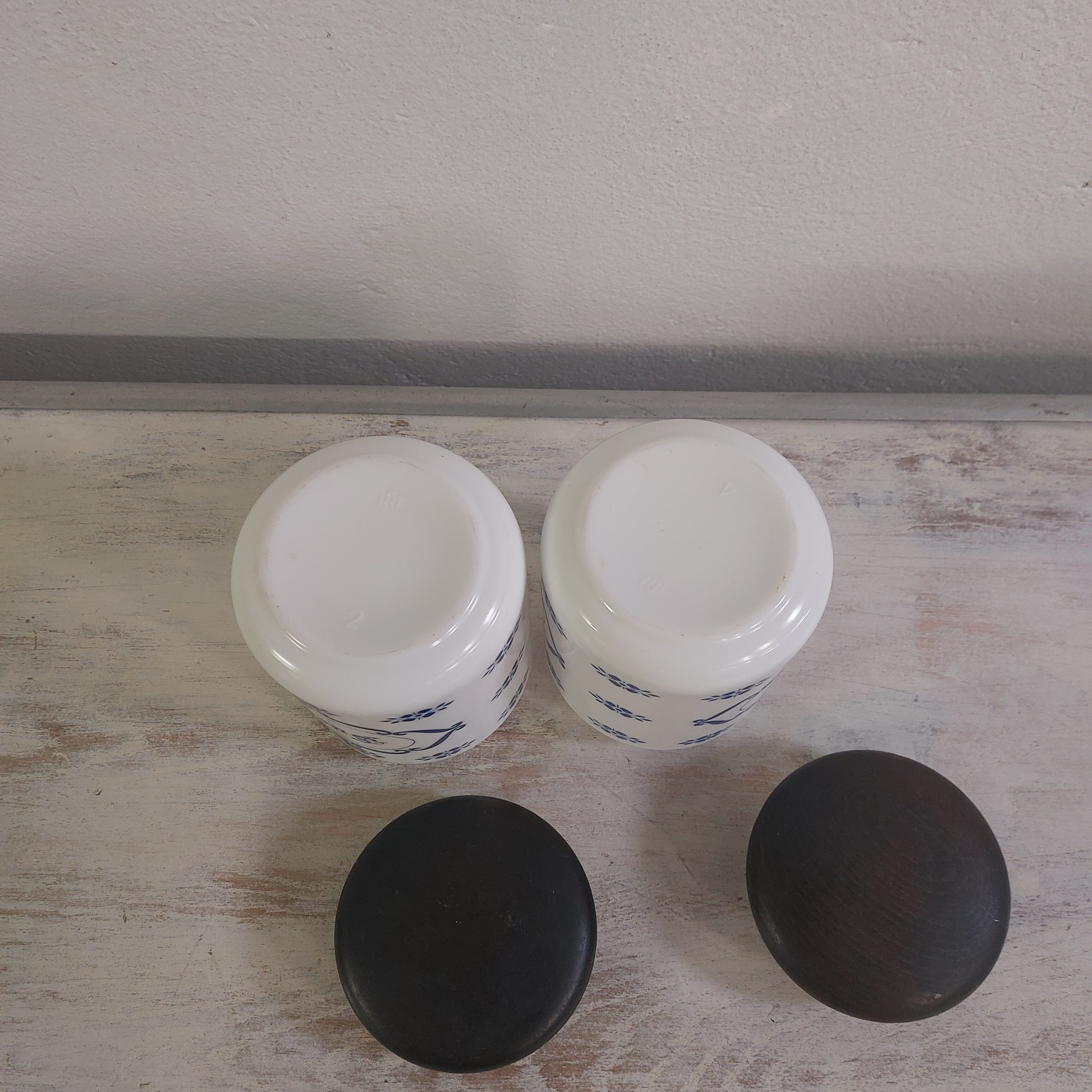 Coffee and sugar pots