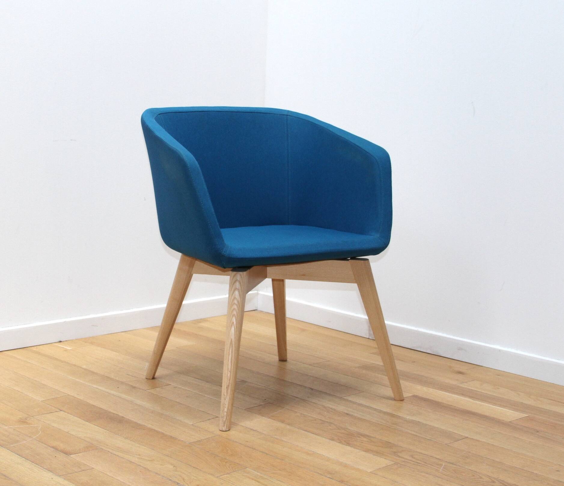 Tula designer armchair, Narbutas