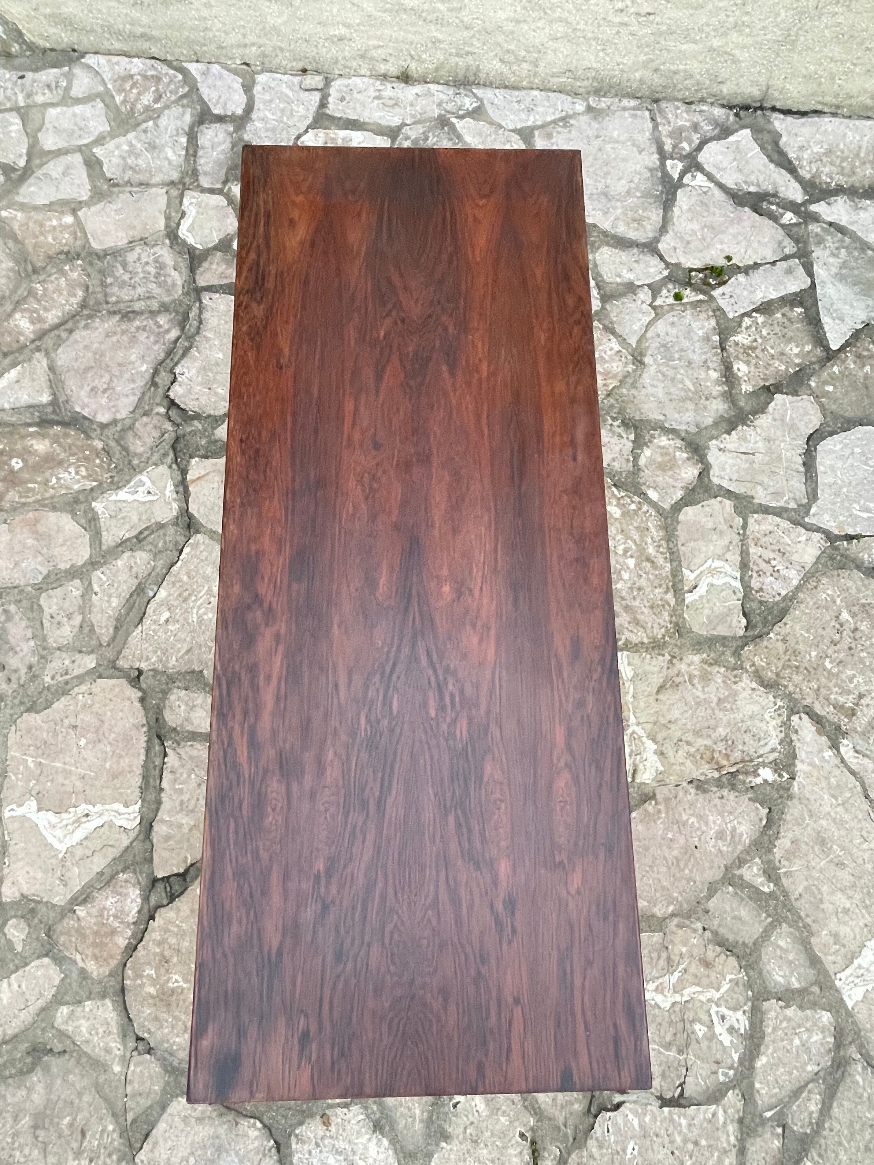 Table basse scandinave en palissandre
