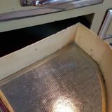 Dentist serving 1950