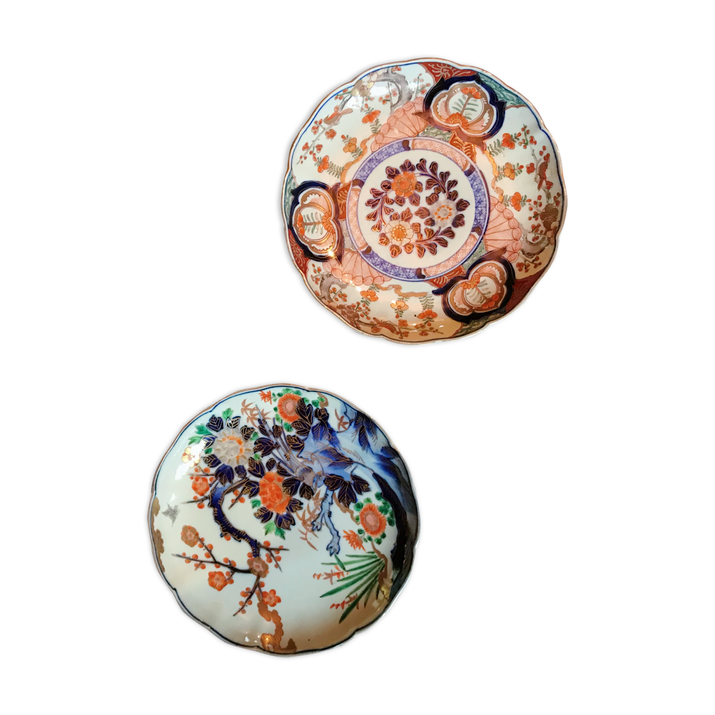 Lot of two plates made of earthenware Imari Japan