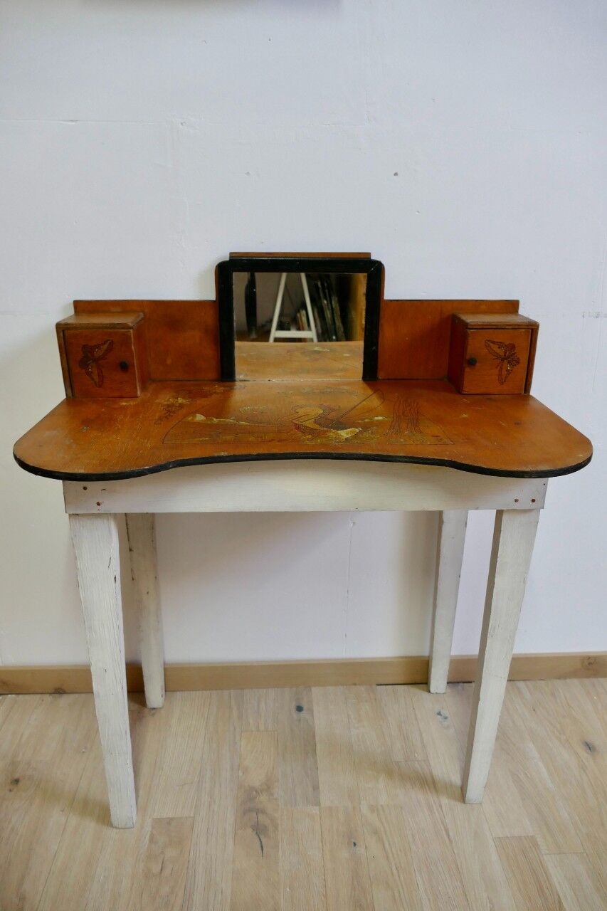 Children's dressing table