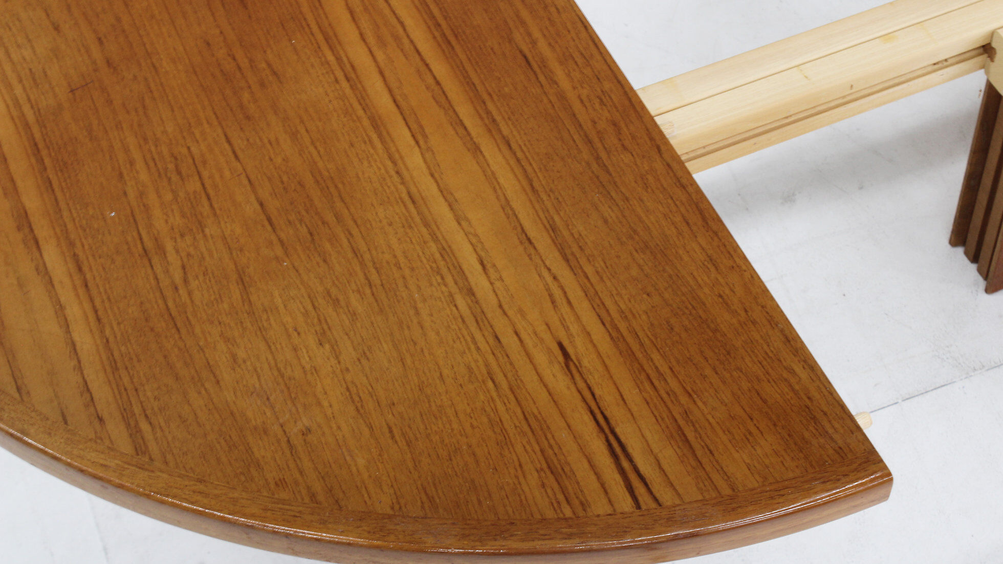 Vintage Danish round extendable dining table teak 1960s Gudme