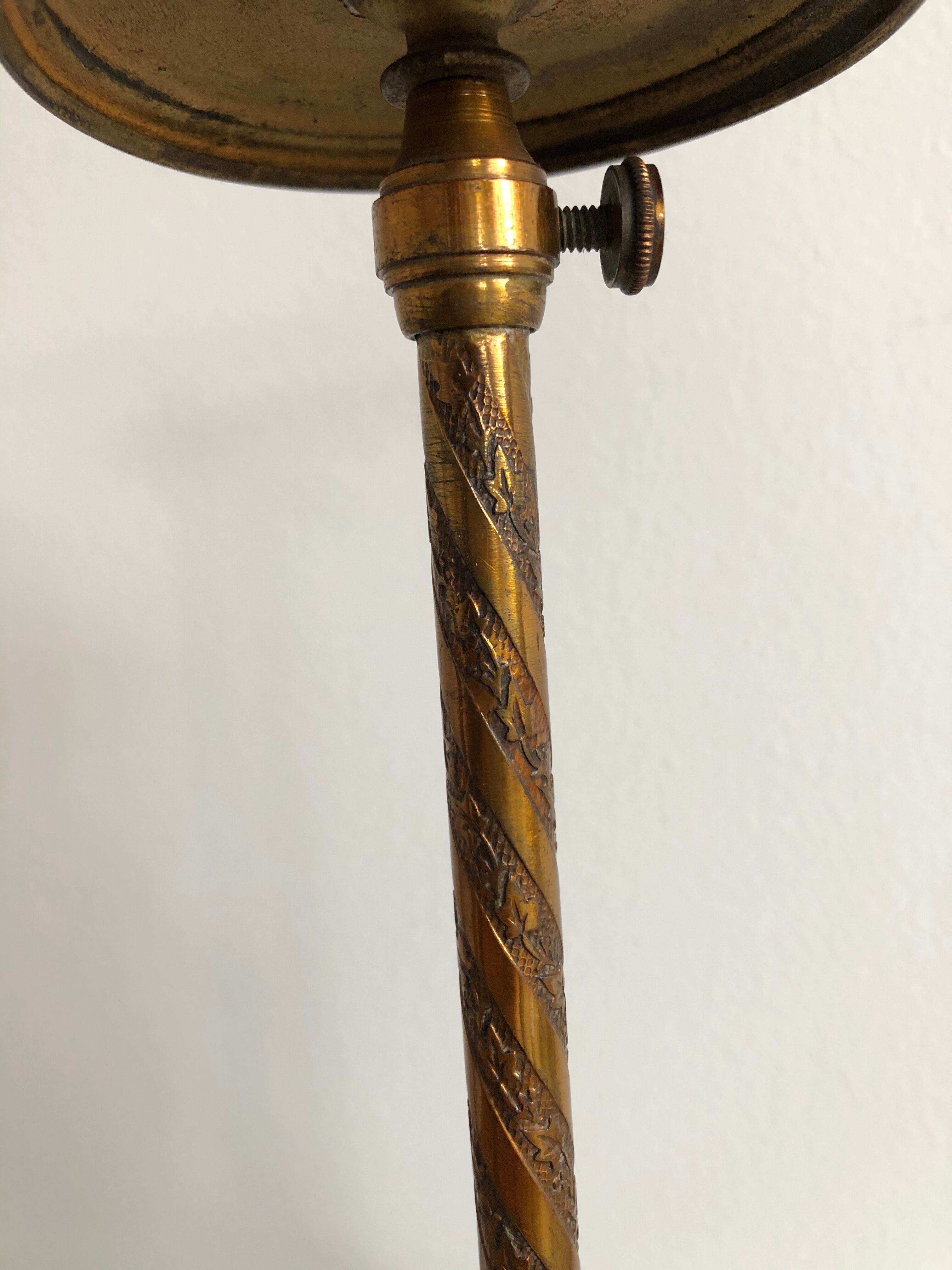 V.N Siegel Paris Telesco Hat Display