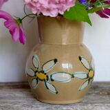 Water pitcher vase old décor daisies