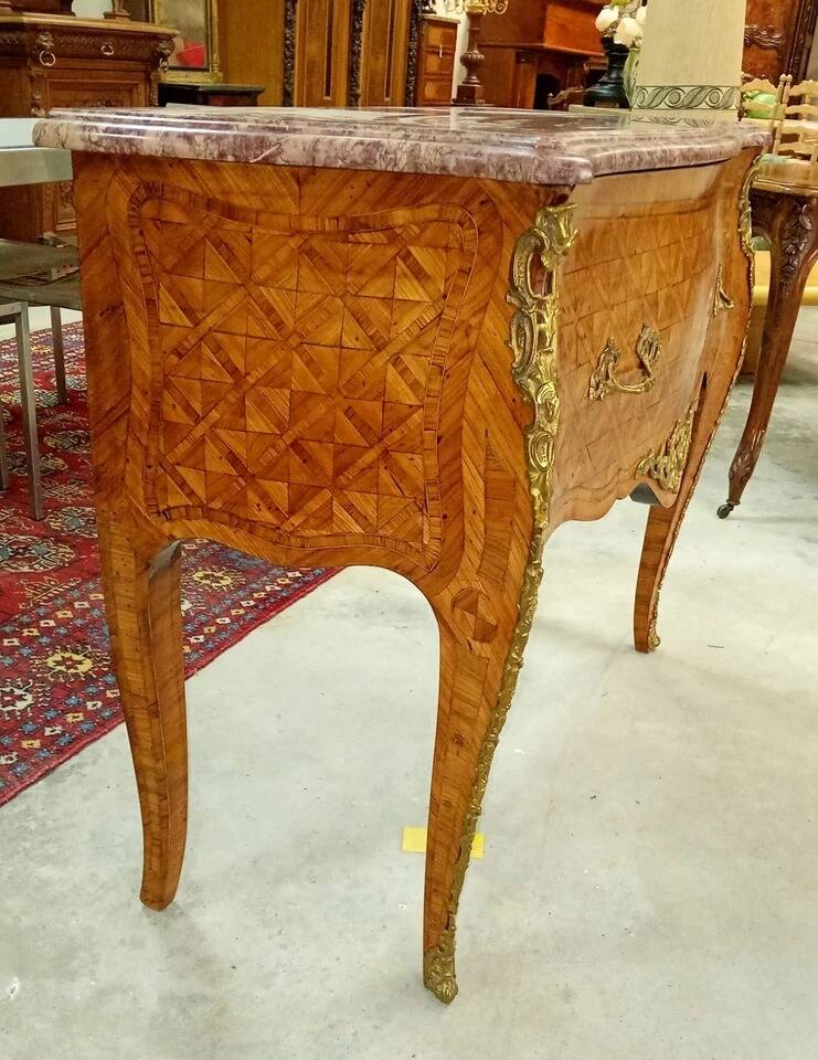 Very rare wig chest with a drawer in Louis XV style with marquetry.