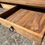 Collapsible farm table