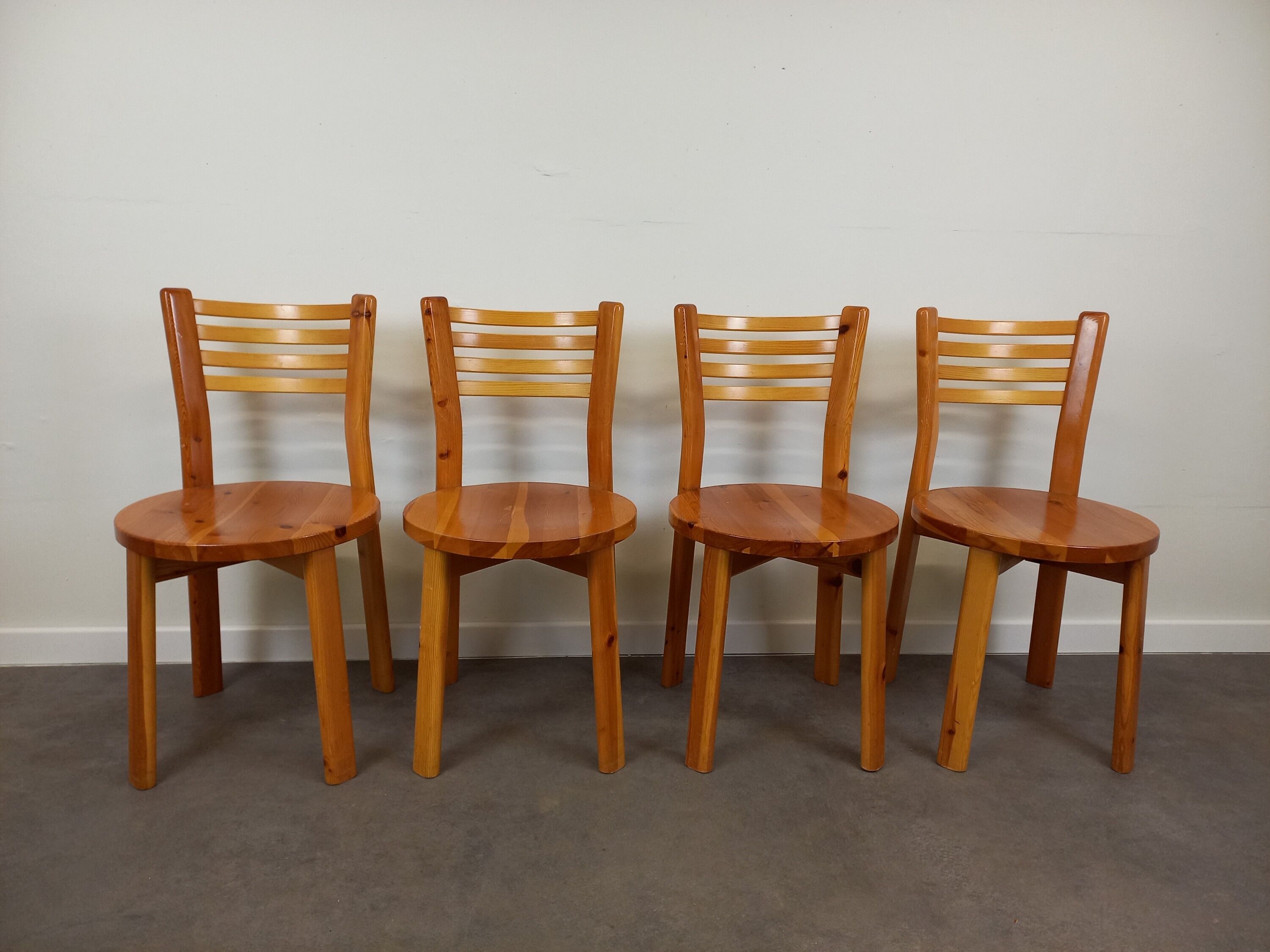 Chaises en pin années 80 set de 4