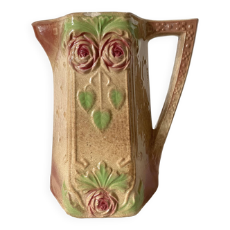 Old slip pitcher 1900