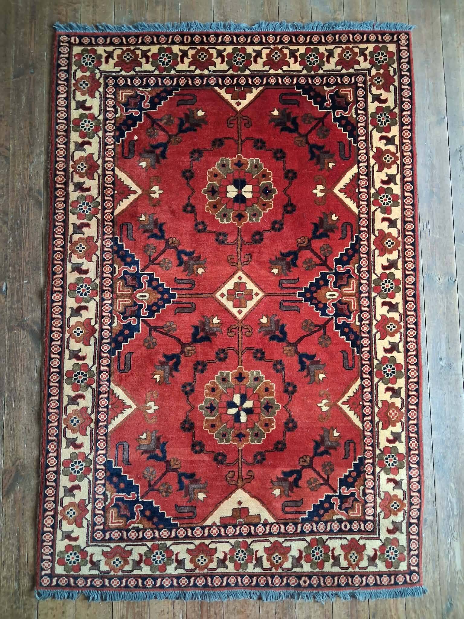 Handmade Pakistani Ghazni rug 185x122cm