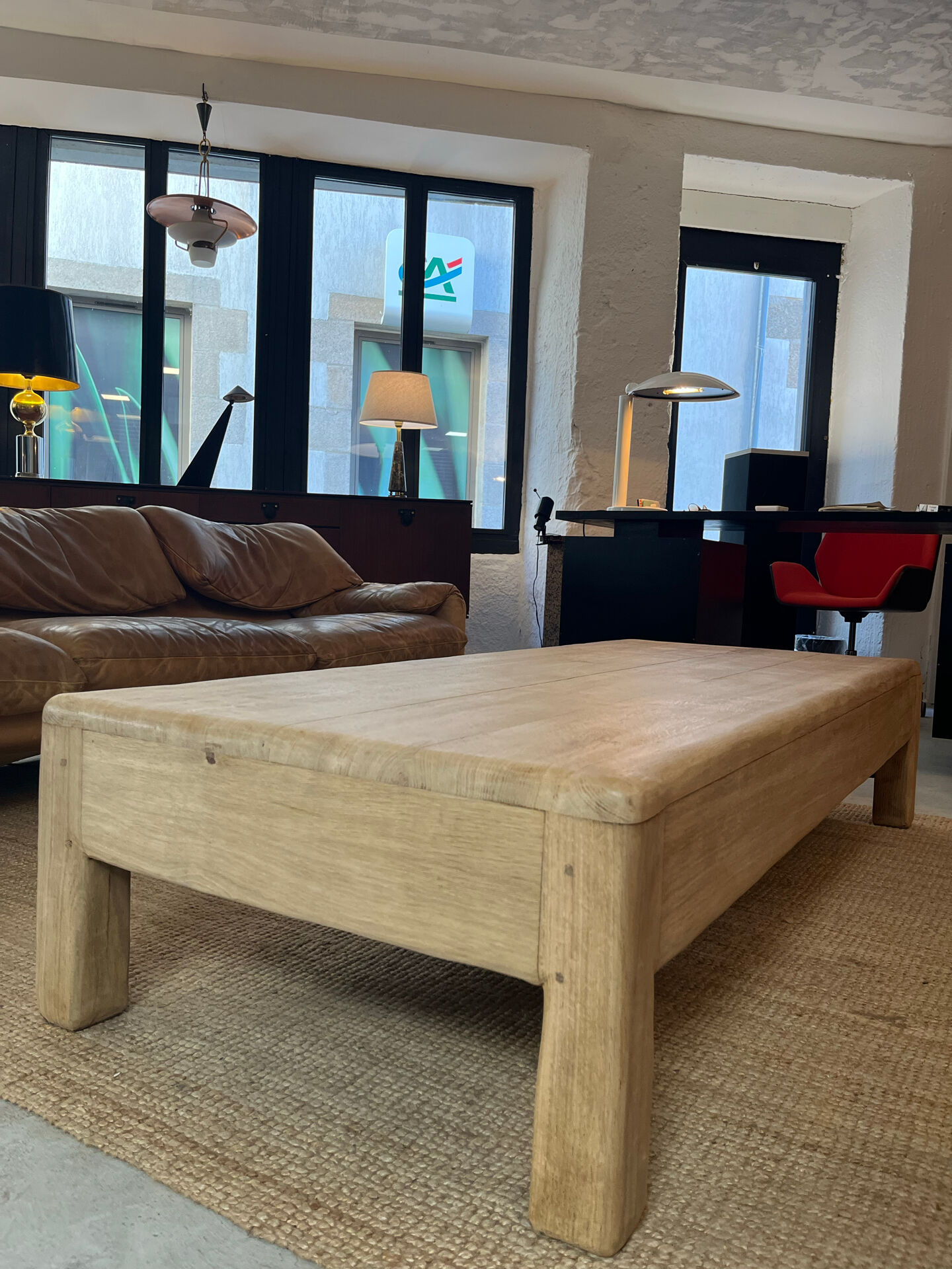 Table basse en chêne blond