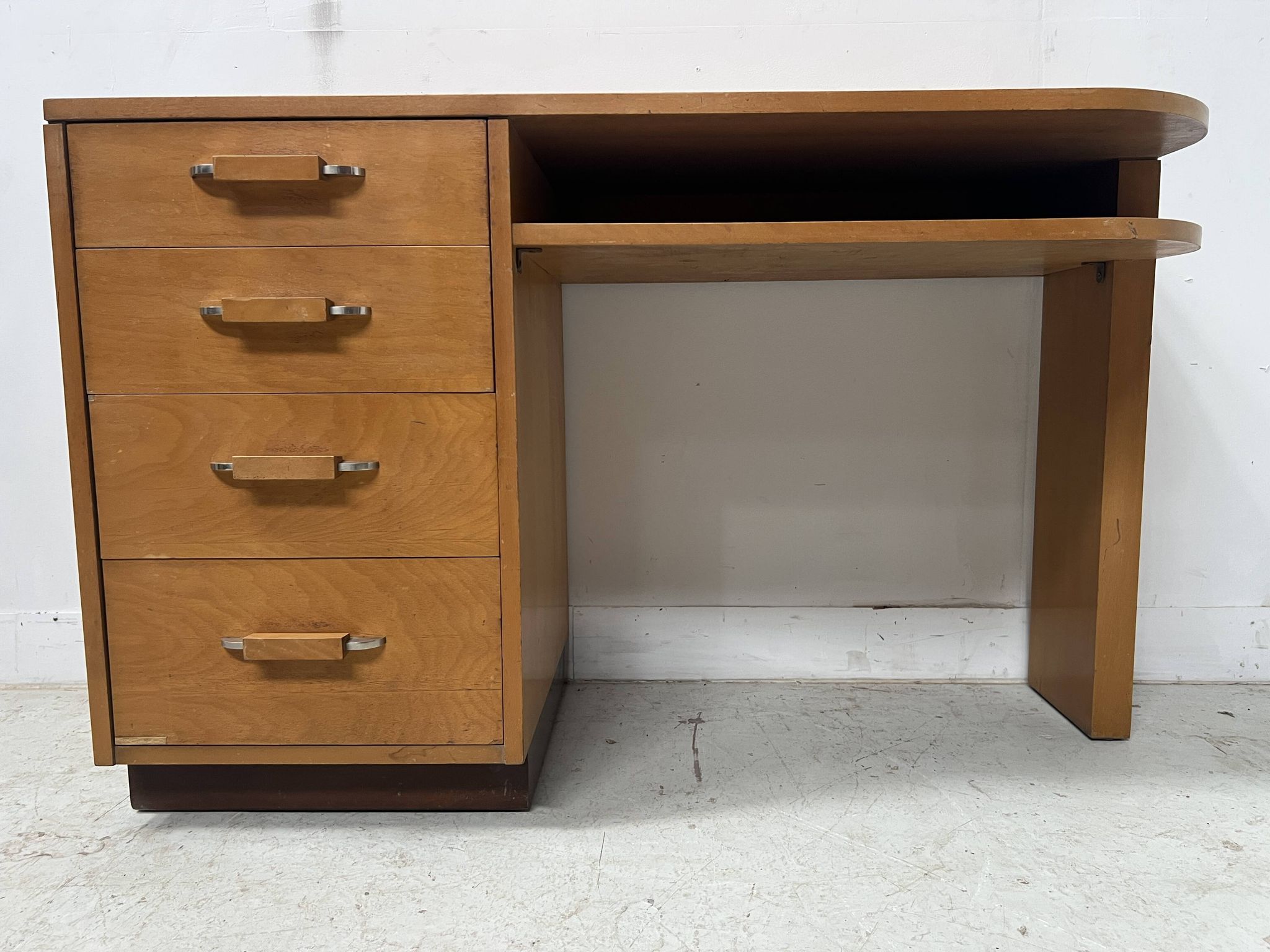 Bureau de style en placage de bois d'érable XX siècle