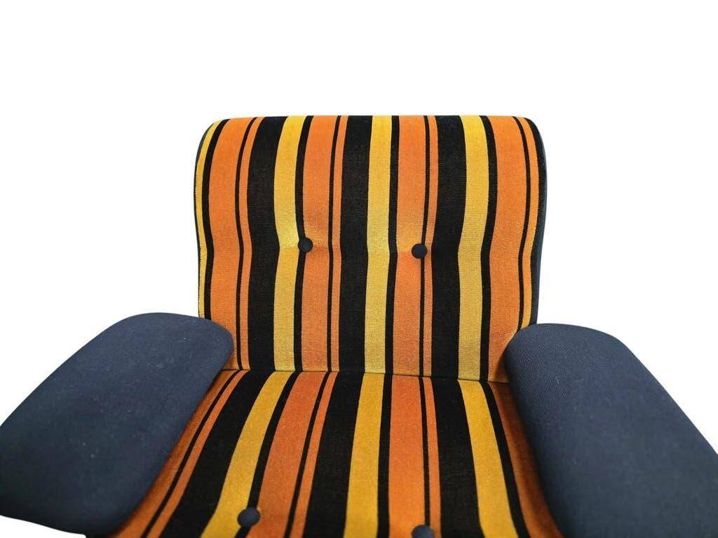 Vintage space age armchair / single armchair with armrests