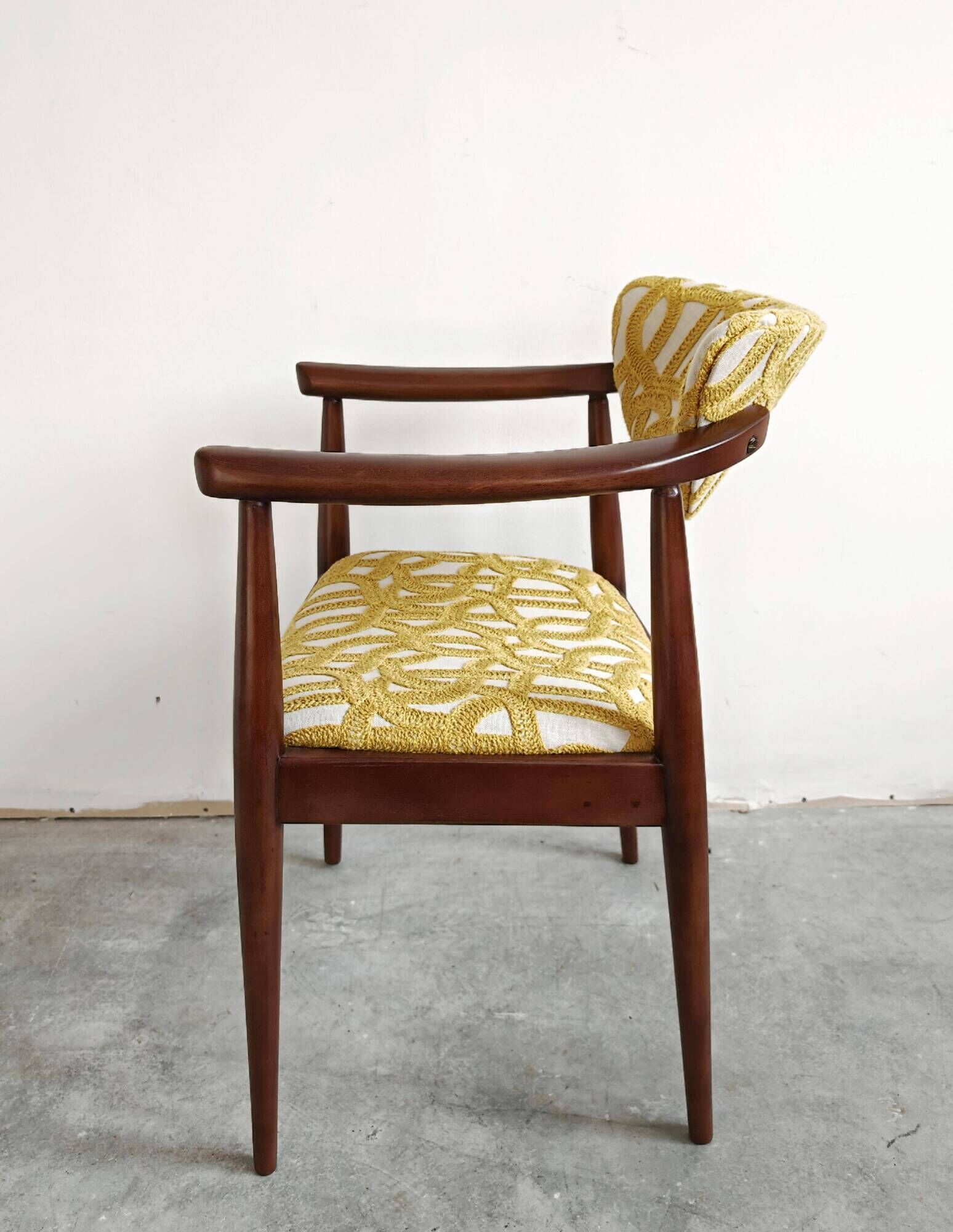 MCM dining chair with armrests by Bernardo Bernardi 1960s