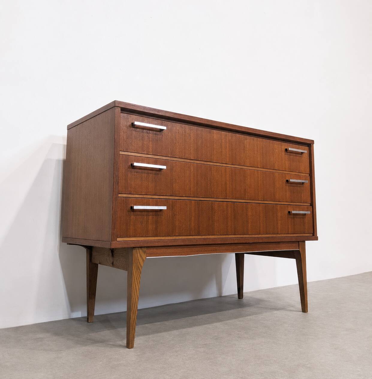 Mid-Century Modern teak chest of drawers