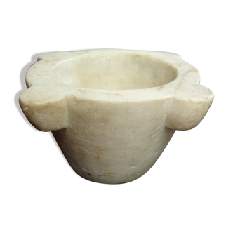 Carrara marble mortar of nineteenth century 26 x 13 cm