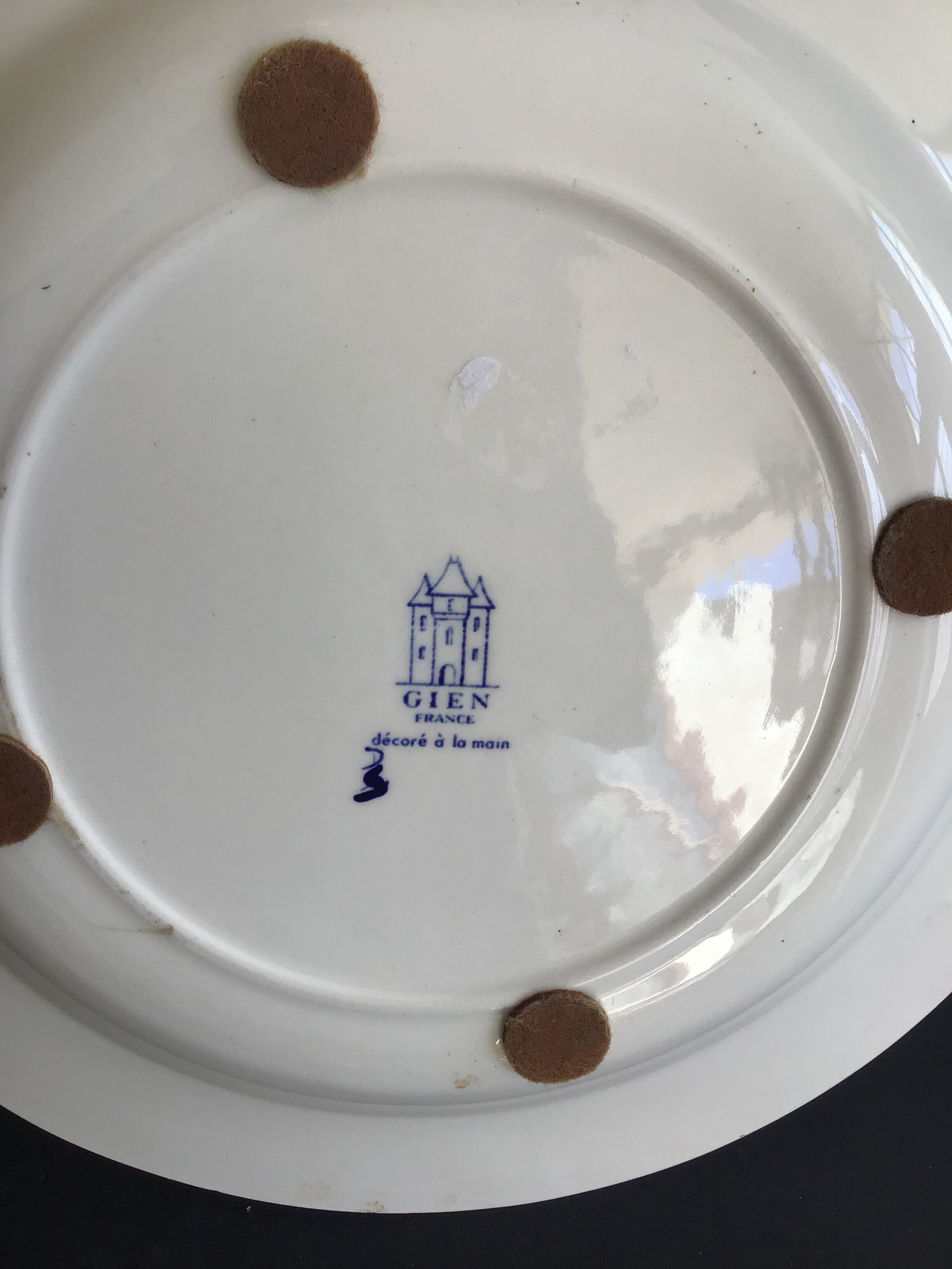 Fruit cup made of gien earthenware