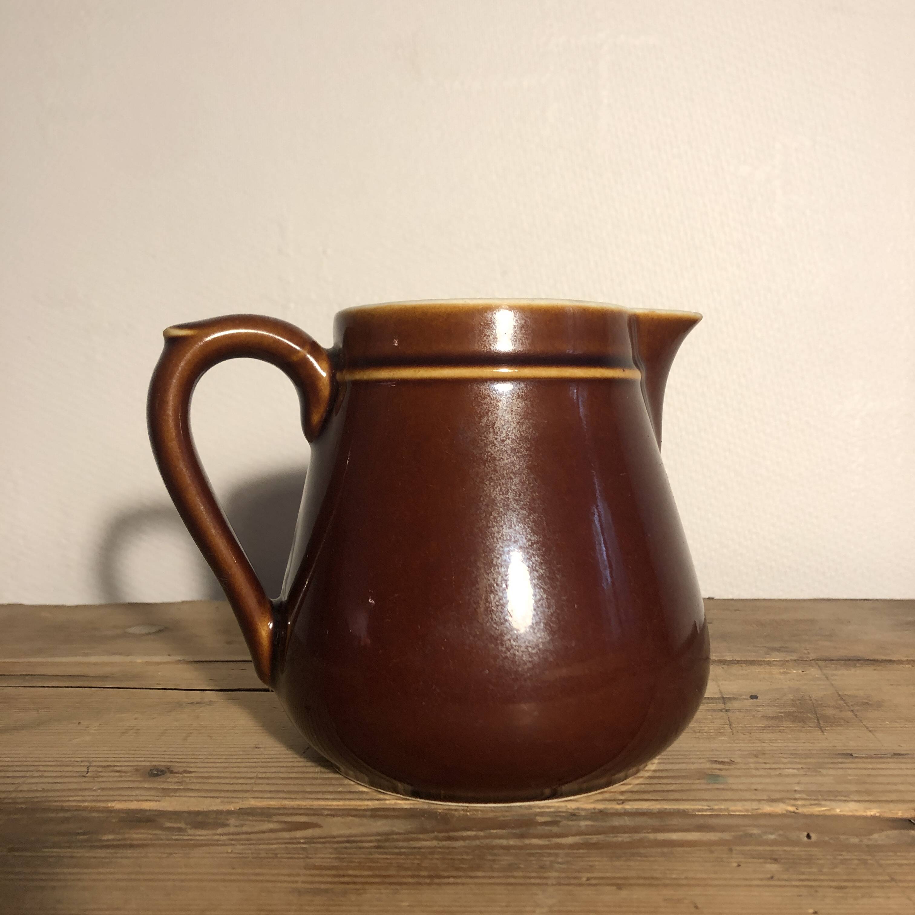 Milk pot