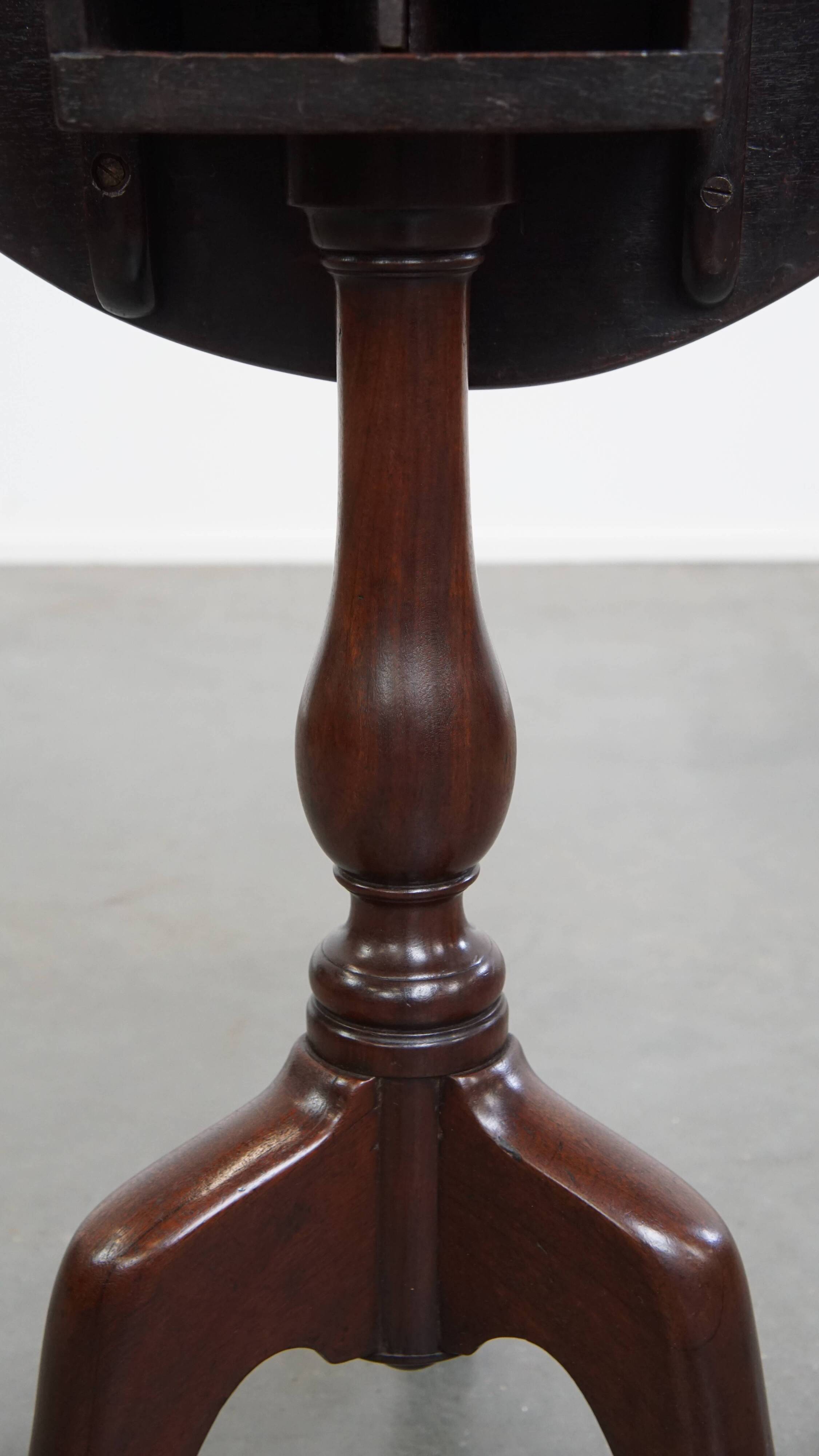 Antique English Round Open Birdcage Tilt-Top Table / Wine Table