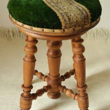 Napoleon III piano stool