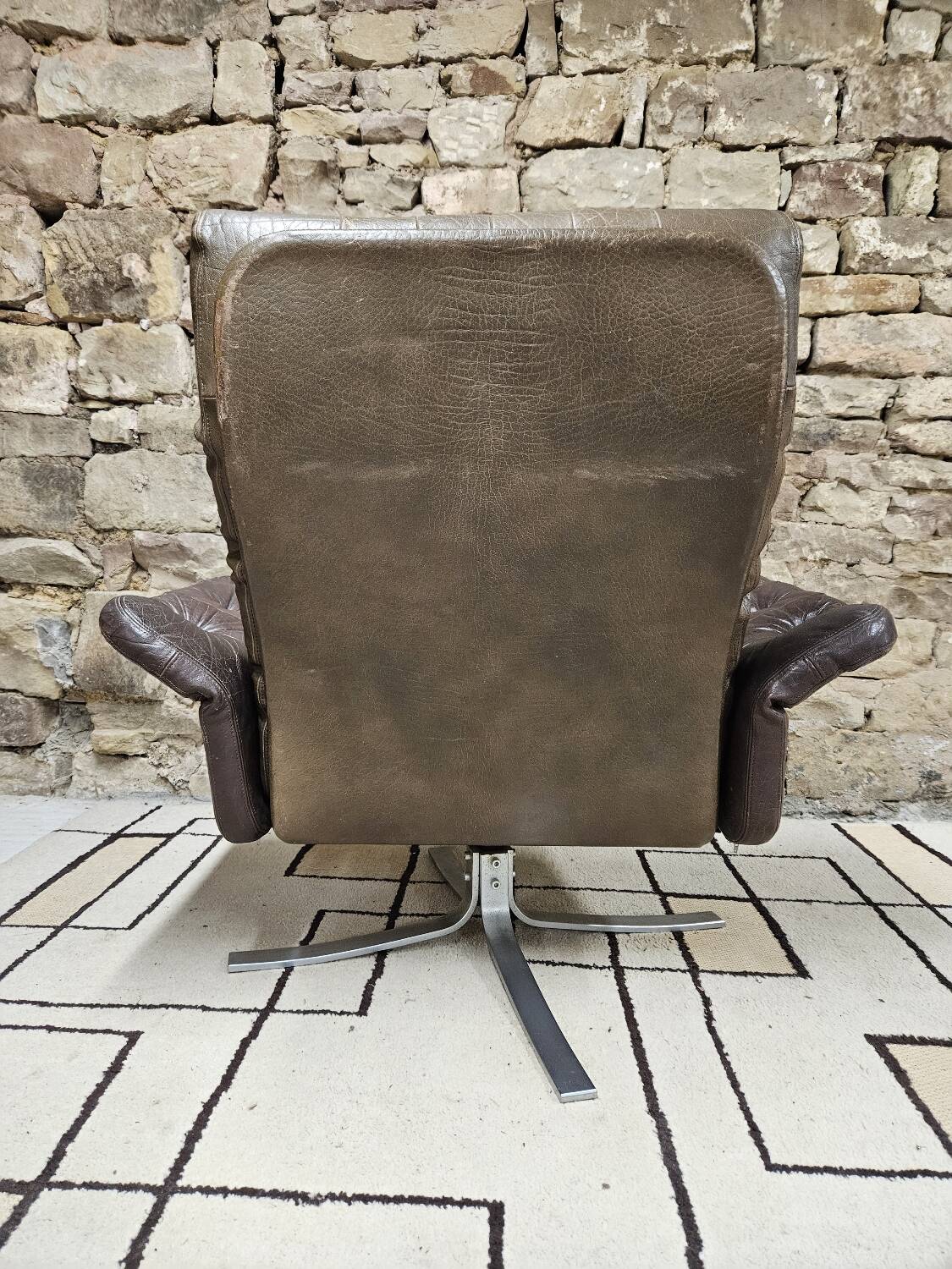 Vintage leather lounge chair 1960