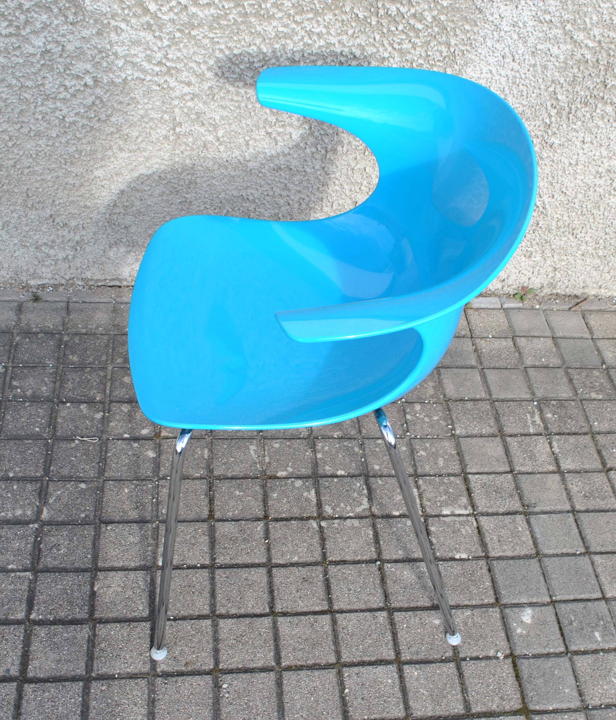 LOOP armchair - Scandinavian DESIGN chair by Claus Breinholt (Danish) Infiniti - blue polypropylene