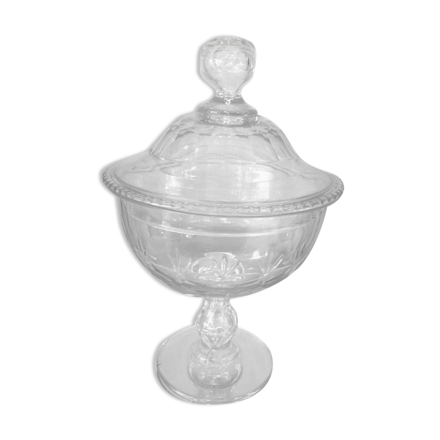 Crystal drageoir size can be baccarat