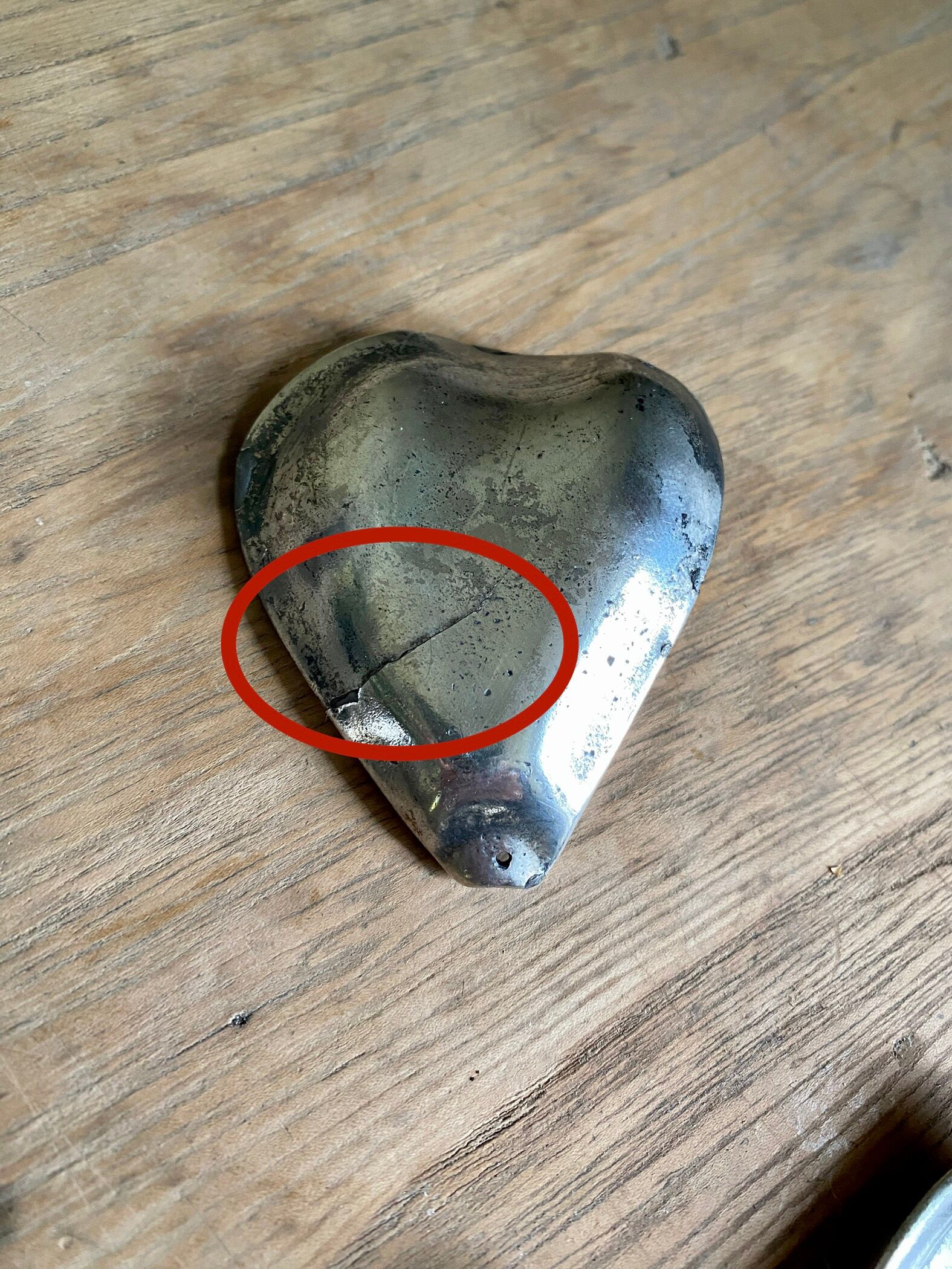 70s flower ashtray in metal