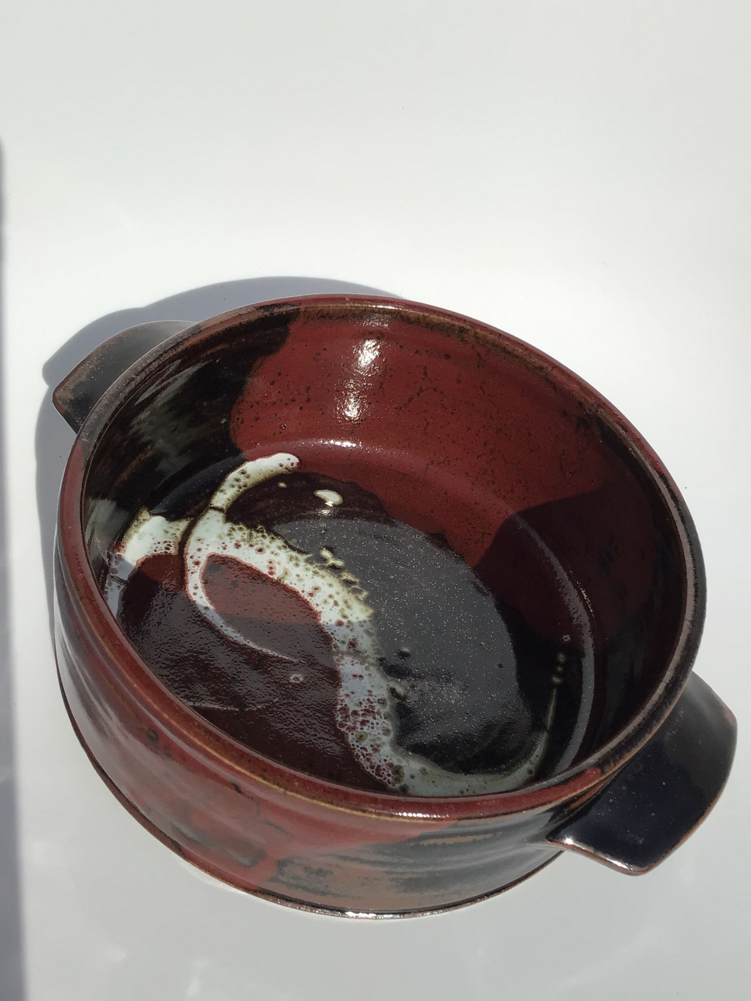 Artisanal sandstone dish signed Guibert red brown decorated