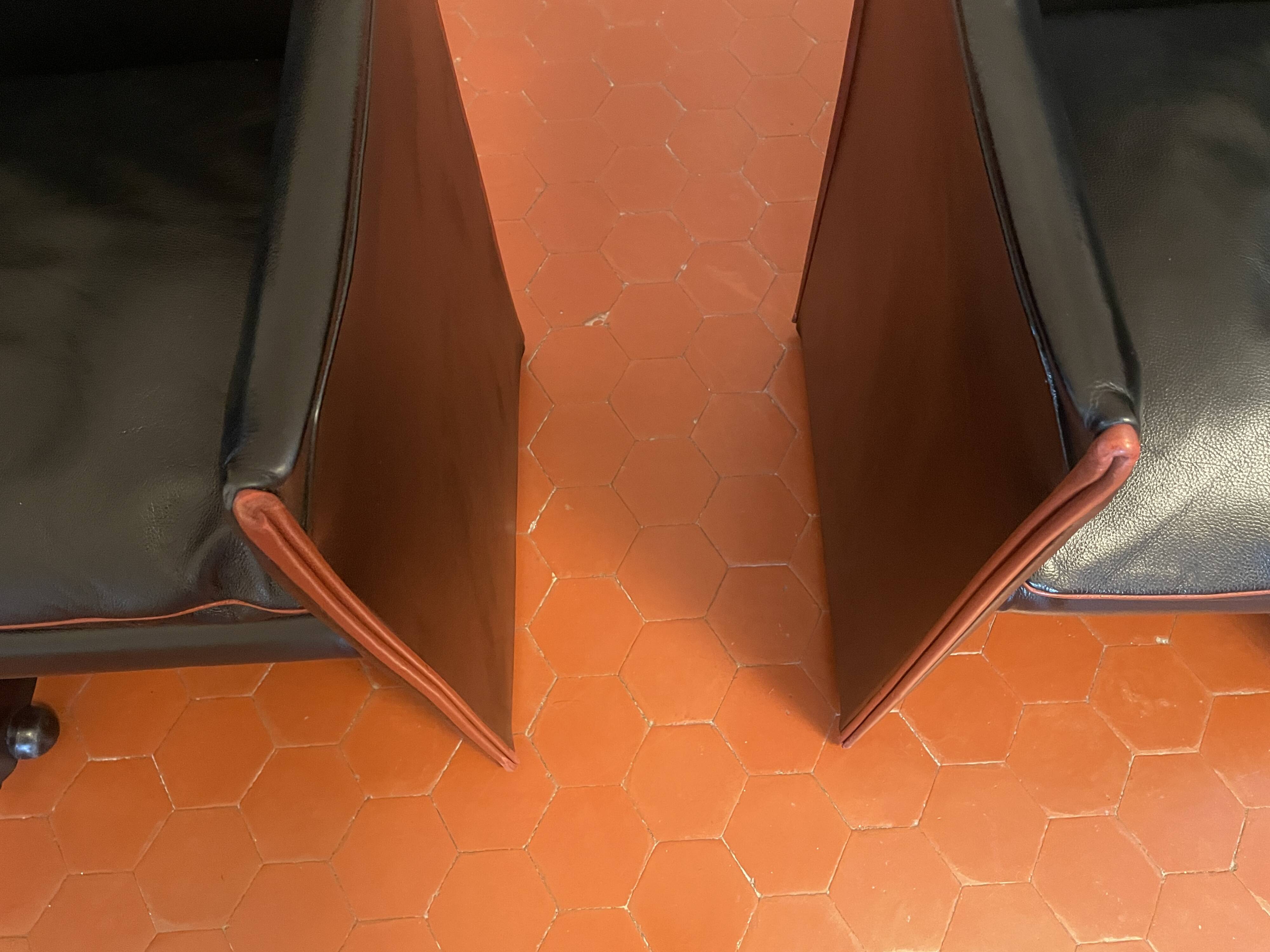 Mario Bellini - pair of BREAK 401 leather armchairs for CASSINA