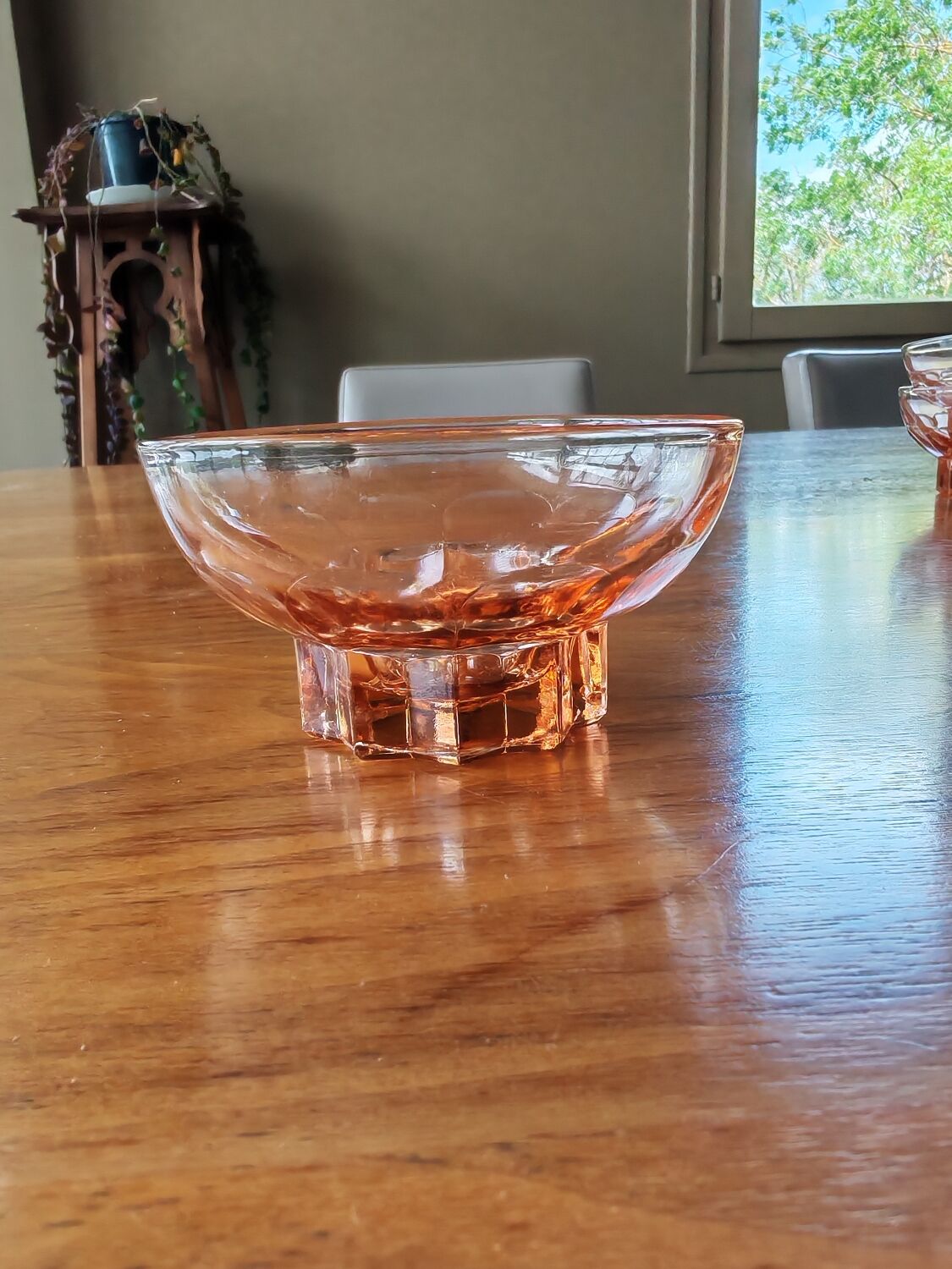 Lot de 12 coupelles art déco en verre