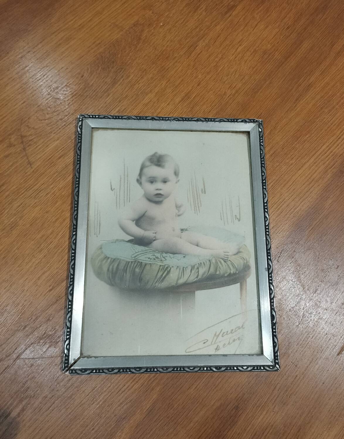 Art-deco photo frame