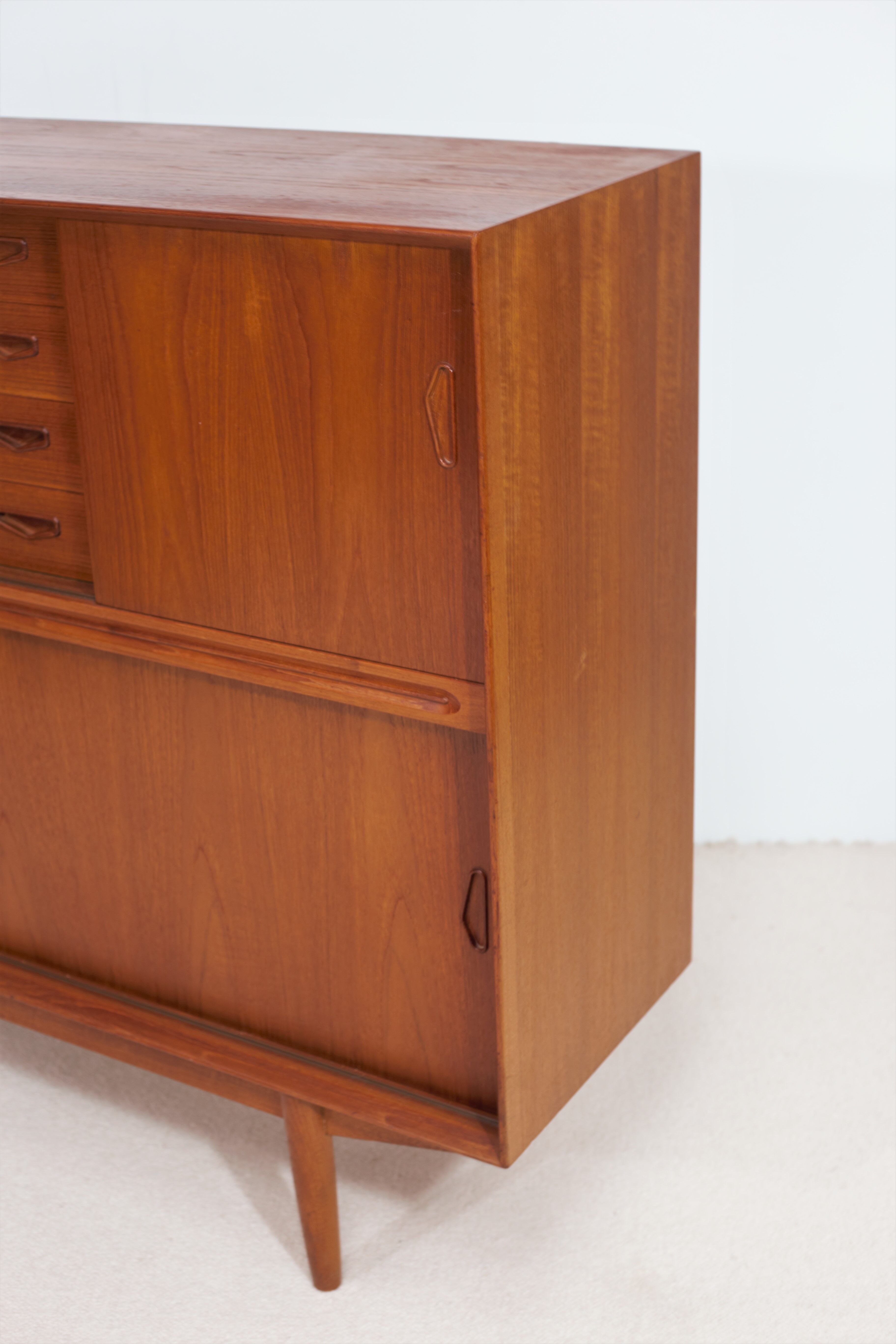 Clausen & Søn High Row