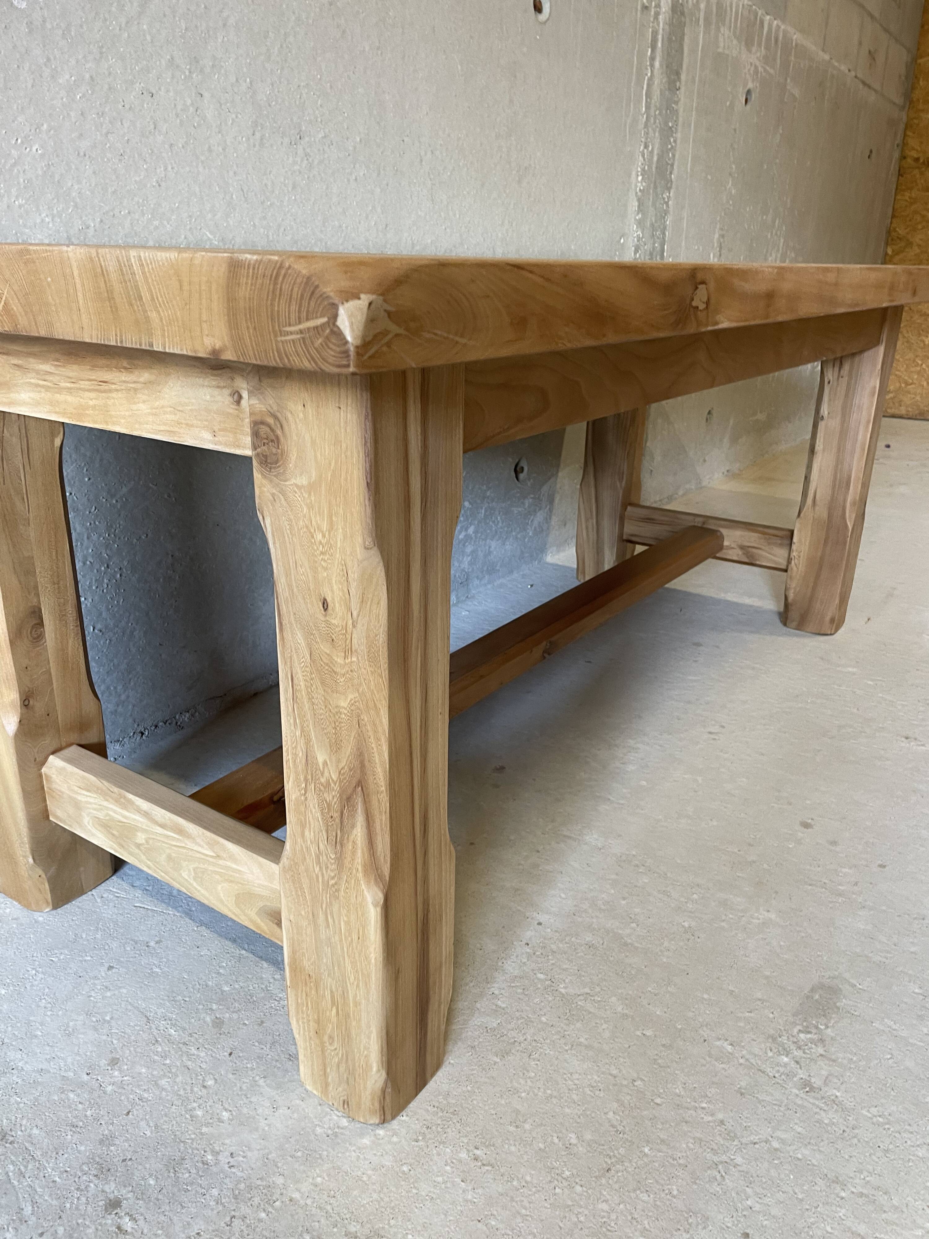 Table de ferme en orme massif – charme authentique
