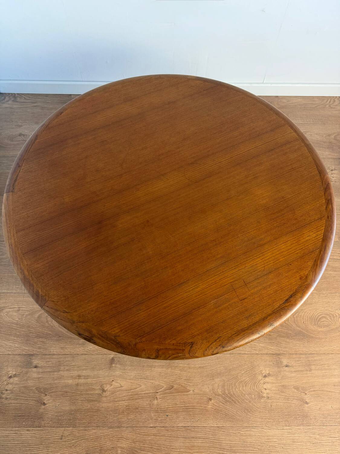 Vintage Danish round coffee table – in the style of Johannes Andersen