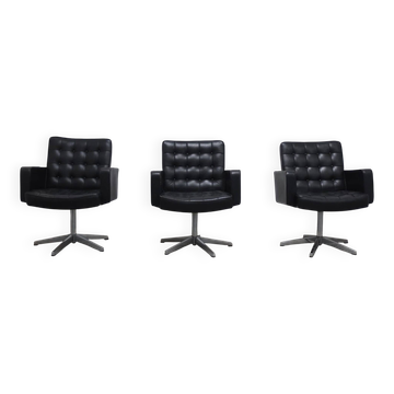 Ensemble de 3 fauteuils de direction par Vincent Cafiero pour Knoll International, années 1960.