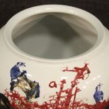 Chinese vase in painted ceramic with flowers and animals