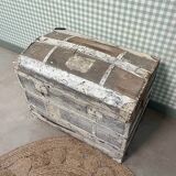White patinated trunk