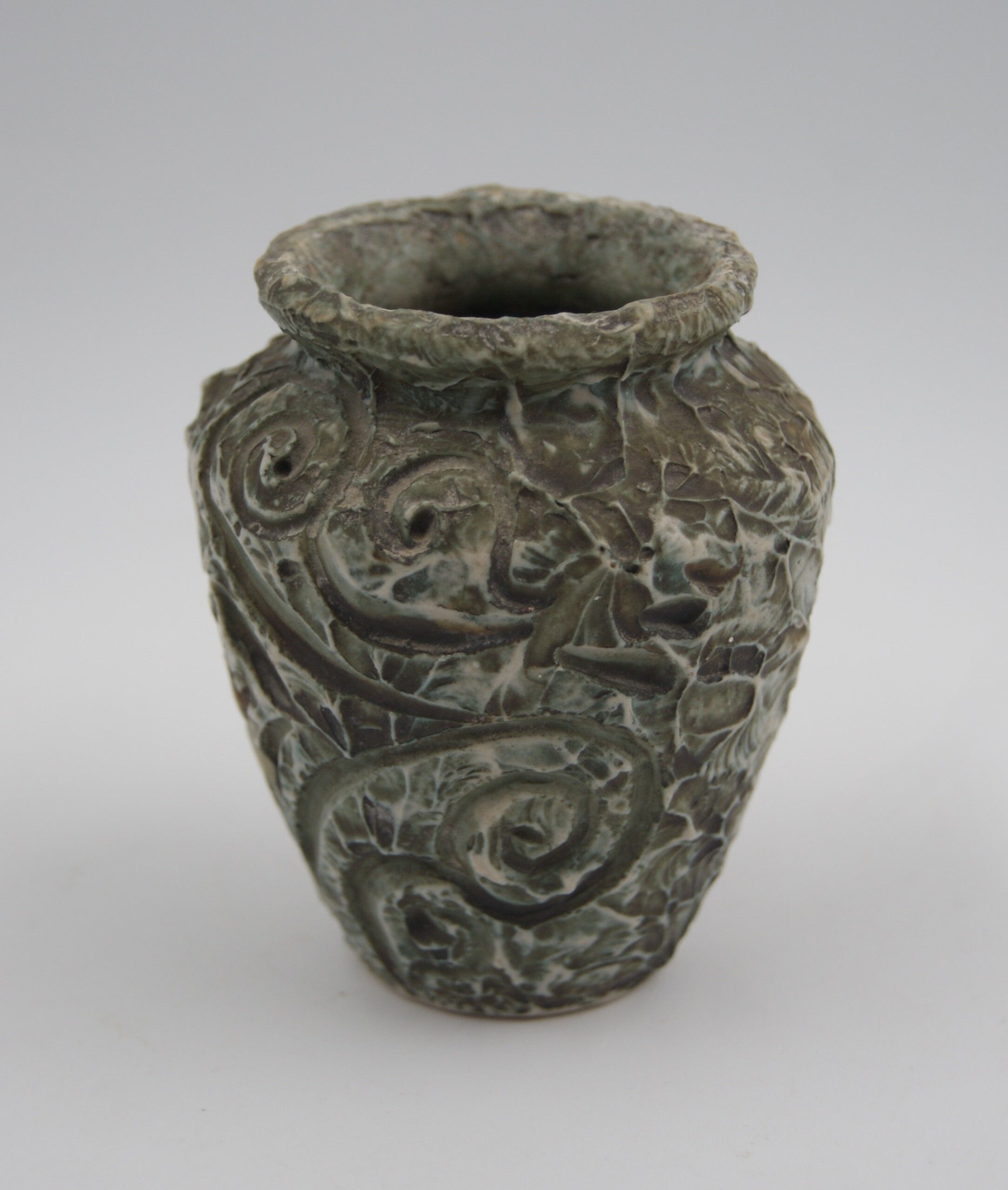 basque sandstone vase ciboure