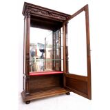 Vitrine, France, vers 1880.